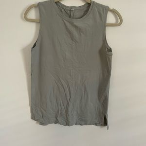 Lululemon gray muscle tank